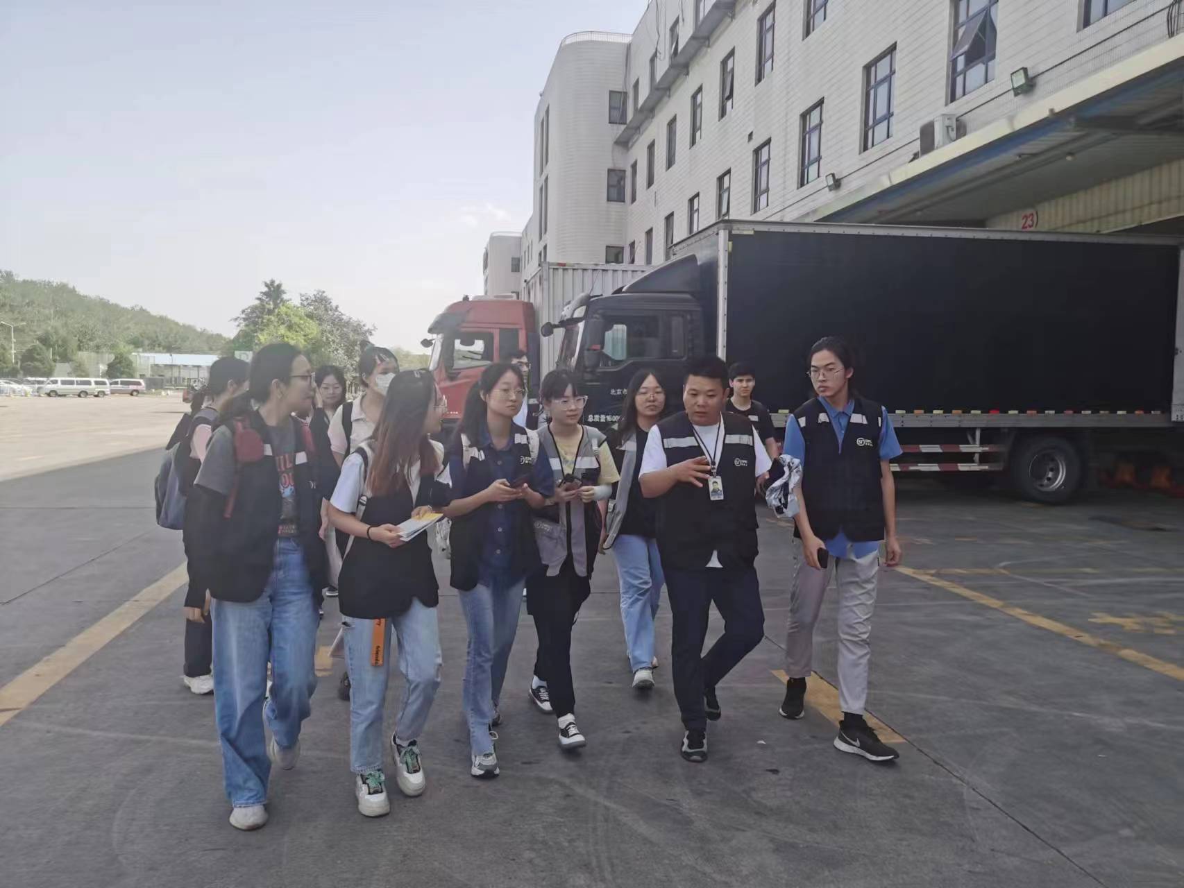 1689671071996189.jpg 1689671071996189.jpg